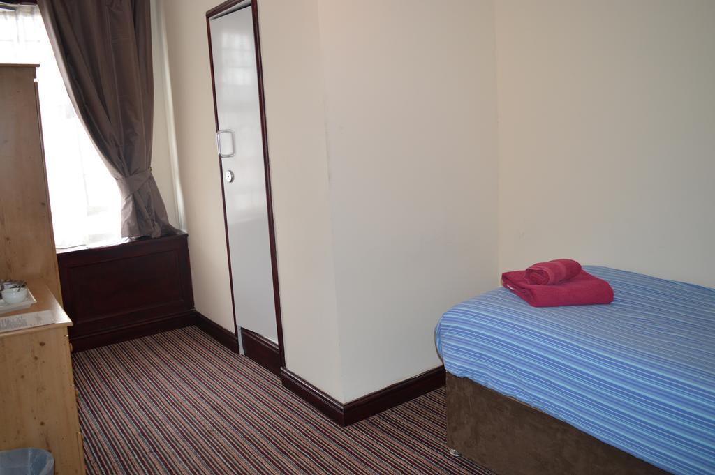 Globe Hotel Colchester Bagian luar foto