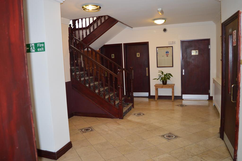 Globe Hotel Colchester Bagian luar foto